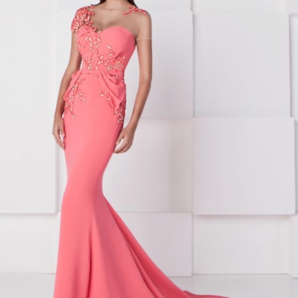Saiid kobeisy evening dress. Color is coral